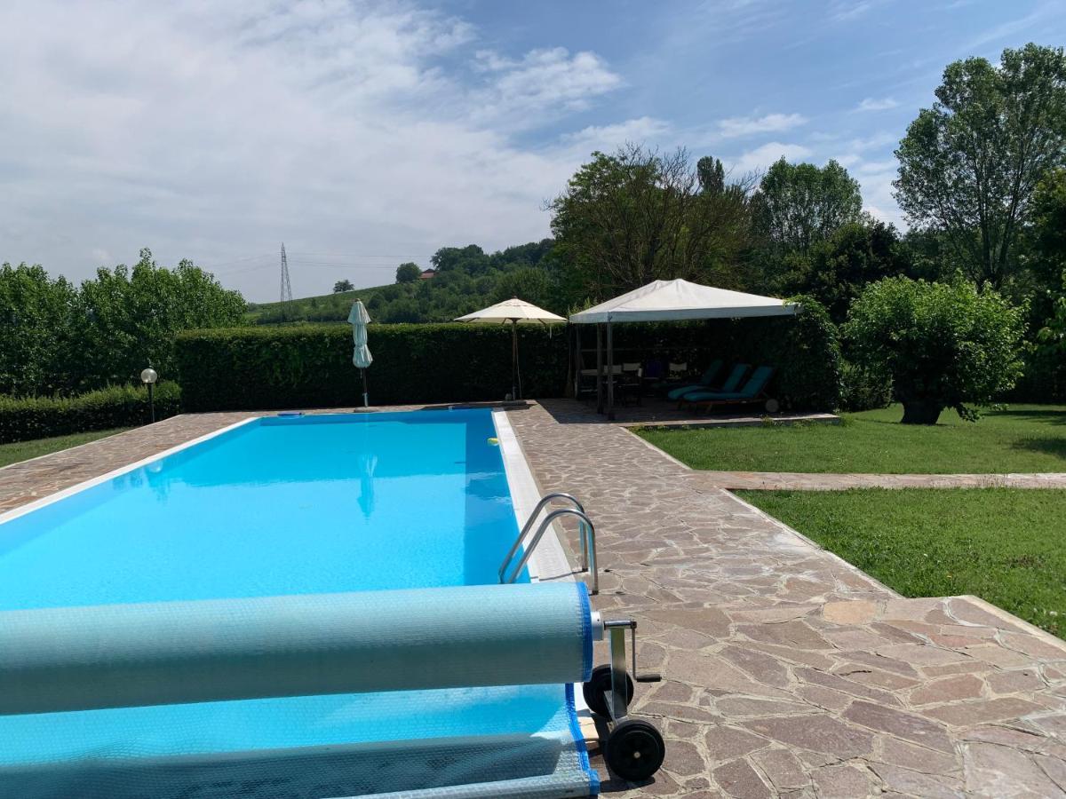 Apart-Agriturismo "La Colomba" Nizza Monferrato Kültér fotó